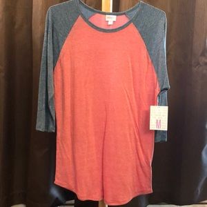 NWT Randy Tee 🌺 3/$21